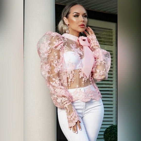Tops - ❤ Lace 😻Pussy Bow Blouse